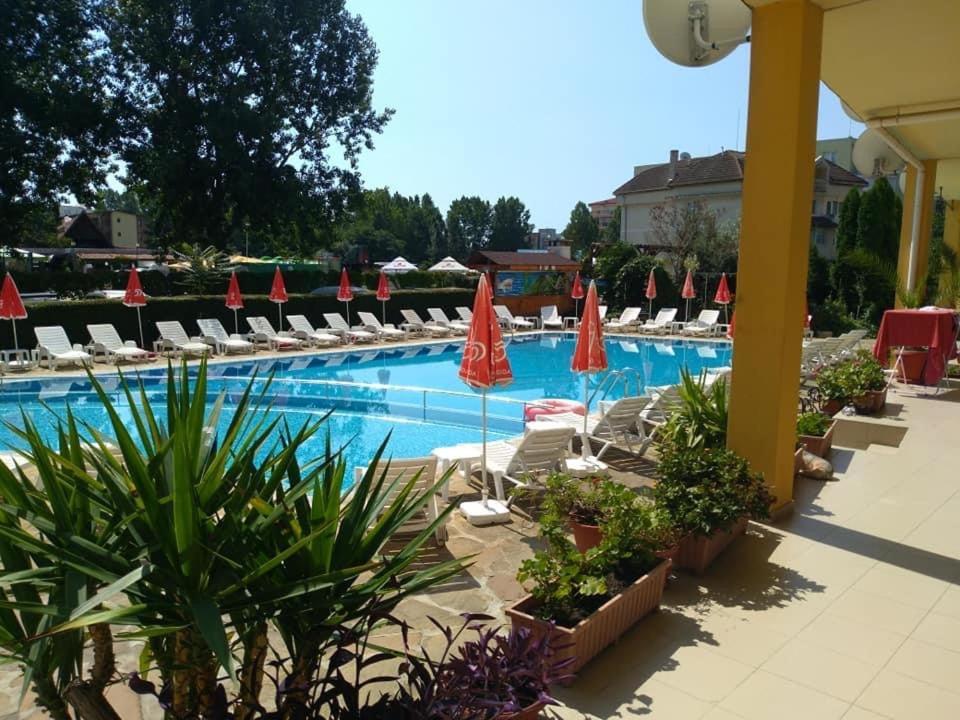 Blue Summer Sunny Beach Exterior photo