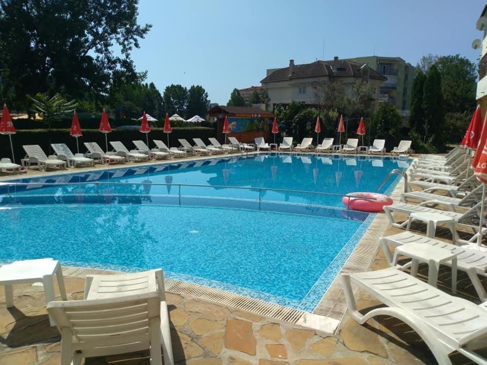 Blue Summer Sunny Beach Exterior photo